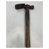 MULTI PURPOSE STRAP EYE HAMMER W/ NAIL PULLER