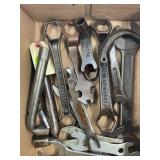 LOT OF 5" - 11" MISCELLANEOUS ODD WRENCHES