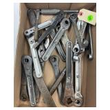 LOT OF RATCHET WRENCHES