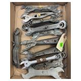 LOT OF WRENCH SETS