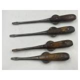 H. D. SMITH & CO. PERFECT HANDLE SCREWDRIVERS W/