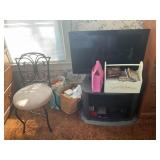 REMAINDER IN BEDROOM - FLATSCREEN TV WITH STAND,