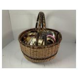 BASKET FULL OF ESTATE COSTUME JEWELRY - NECKLACES,