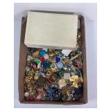 LARGE LOT OF ESTATE COSTUME JEWELRY - EARRINGS