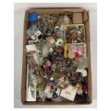 LARGE LOT OF ESTATE COSTUME JEWELRY EARRINGS