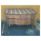 3 DRAWER CURVED FRONT OAK DRESSER - 21" X 42" X