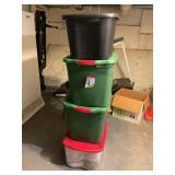 4 RUBBERMAID STORAGE TOTES FULL OF CHRISTMAS