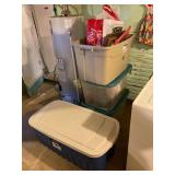 LOT OF 4 TOTES AND BAG OF CHRISTMAS DECORATIONS -