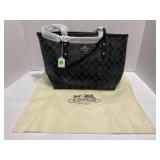 NWT COACH OUTLET CITY ZIP TOTE BAG IN BLACK