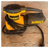 DeWalt Palm Grip Sander