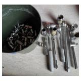 Socket Wrenches and Tools Set