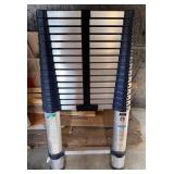 Aluminum Telescoping Extension Ladder