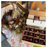 Holiday Decor Set