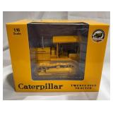 1:16 Scale Caterpillar Twenty-Five Tractor Model