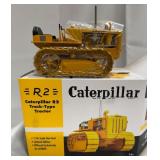 1:16 Caterpillar R2 Track-Type Tractor Model