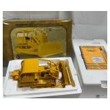 International TD-25 Crawler Diecast Model with Box
