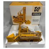 Caterpillar D2 Traxcavator 1:16 Scale Model