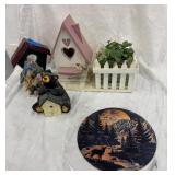 Bear Foot Bear &.Birdhouses