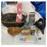 Kitchen Items Lot
