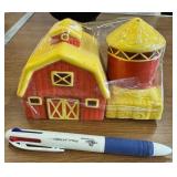 John Deere Ceramic Shakers