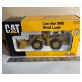 Caterpillar 988B Wheel Loader Die-Cast Model