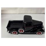 1935 Ford Pickup Die-Cast Model