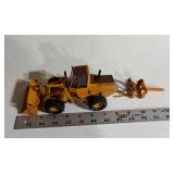 Diecast Case 621 Toy Loader with Attachment
