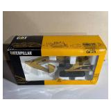 Caterpillar Cat 375 Excavator Model in Original...