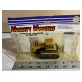 Ertl Mighty Movers Caterpillar Challenger 65...