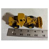 Diecast Caterpillar 950F Model with Blade