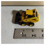 John Deere 675 Miniature Model Loader