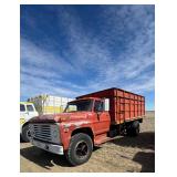1960s Ford F-700 Grain Truck