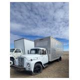 International Loadstar 1600 Box Truck