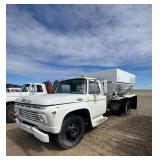 1962 Ford F602 with Grain Box