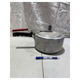 Universal Aluminum Pressure Cooker