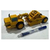 Diecast NZG Caterpillar Scraper