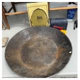 Gold Pan & Decor
