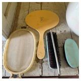 Grooming and Vanity Set