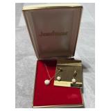 Jewelmont Ivory Flower Jewelry