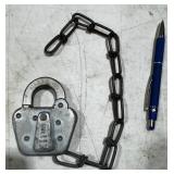 B N Feline Padlock