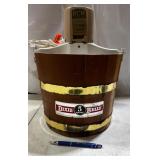 Dixie Belle Ice Cream Freezer
