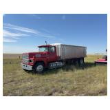 Ford LTL 9000 Grain Truck w/ Resteel Box