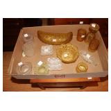 Box of Daisy and Button glass - Vaseline uranium