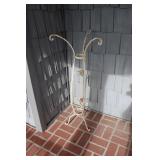 2 Wicker chairs (1 damaged), wrought iron plant