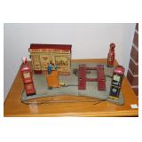 Marx Sunny Side Service Station toy garage