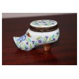 Handpainted Limoges France shoe trinket/pill box