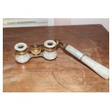 La Reine Paris mother of pearl opera glasses