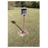 Cast iron bird feeder