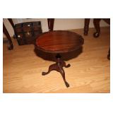Small mahogany tilt top table