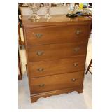 Maple 4 drawer dresser 30x18x41H (contents on top